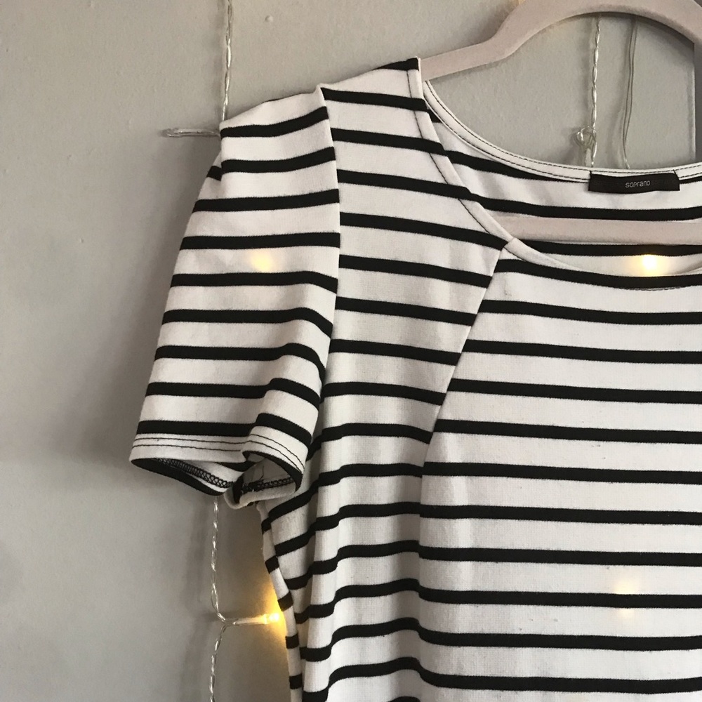 Soprano capped sleeve midi dress
